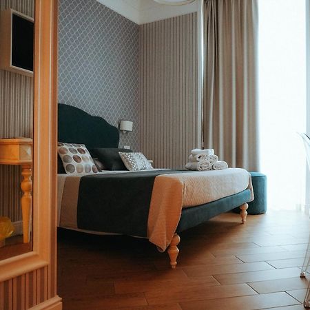 Florita Napoli Hotel Luaran gambar