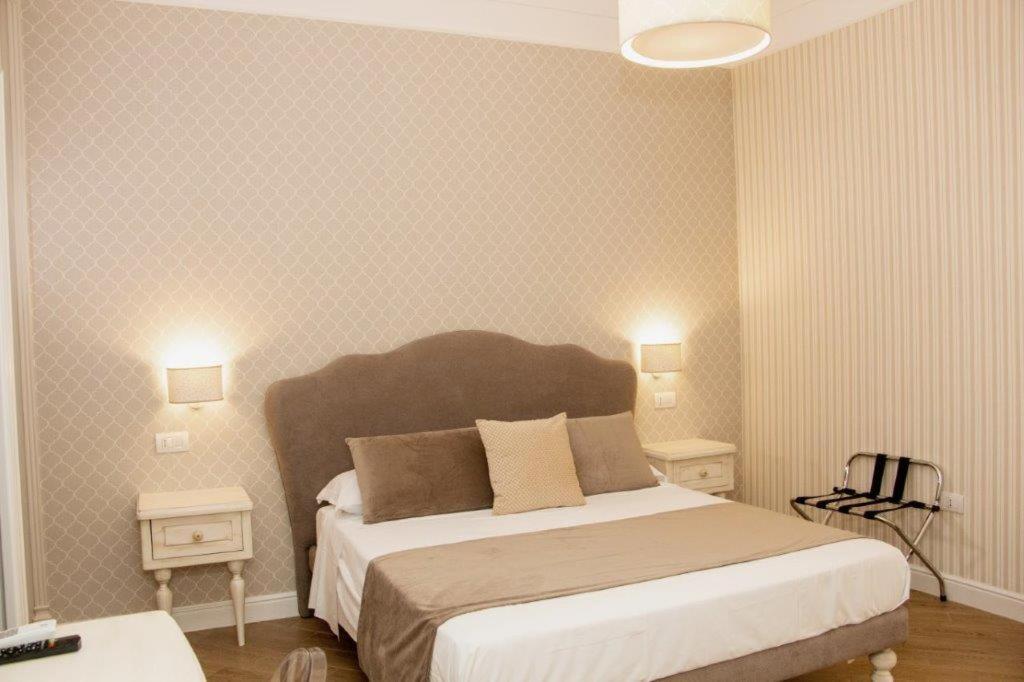 Florita Napoli Hotel Luaran gambar