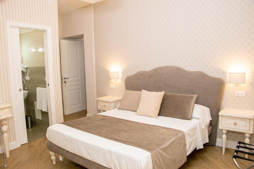 Florita Napoli Hotel Luaran gambar