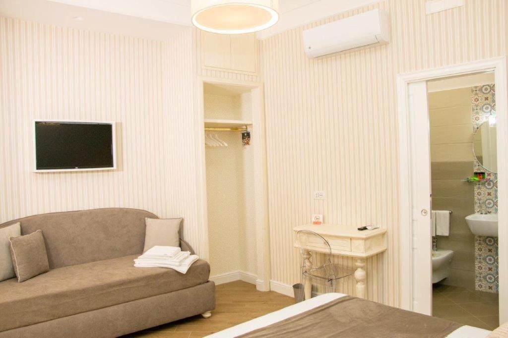 Florita Napoli Hotel Luaran gambar