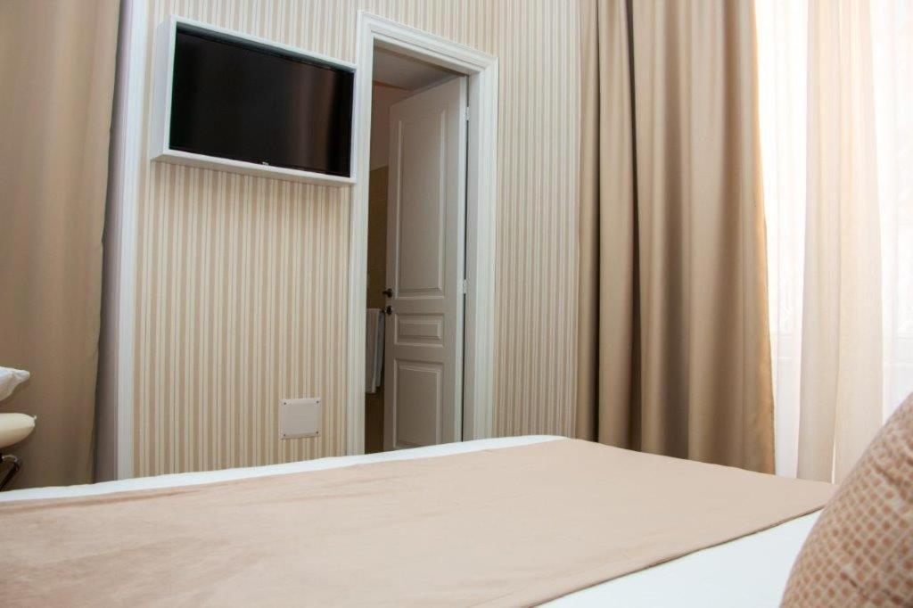 Florita Napoli Hotel Luaran gambar