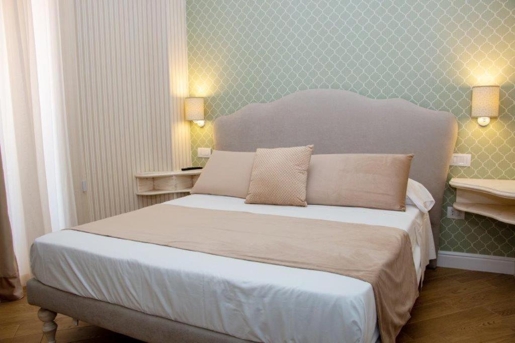 Florita Napoli Hotel Luaran gambar