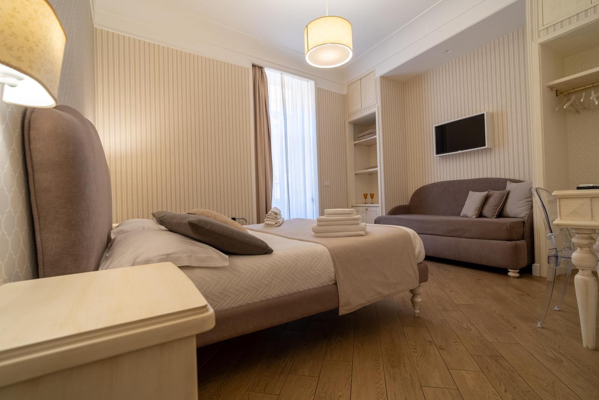 Florita Napoli Hotel Luaran gambar